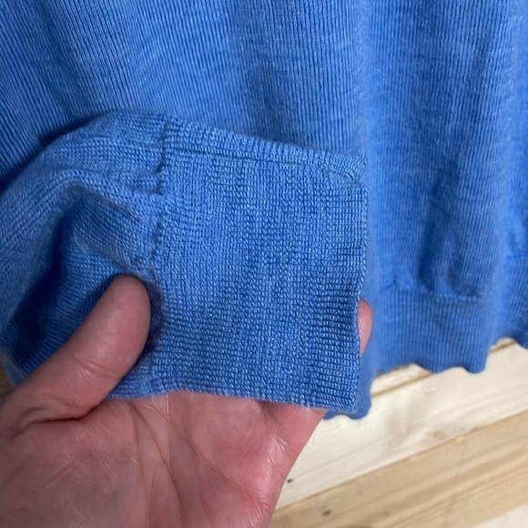 Harrison Davis size large 100% extra fine merino wool v-neck light blue sweater - Picture 3 of 6